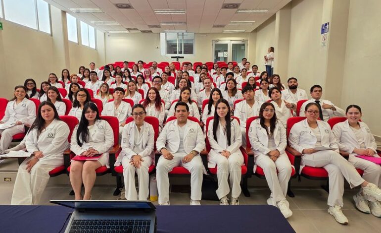 Egresados de Medicina de la UAT obtienen 276 plazas para internado médico